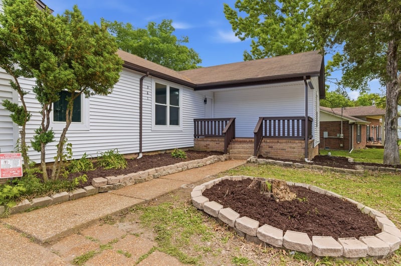 361 Clearlake Dr, Nashville, TN 37217