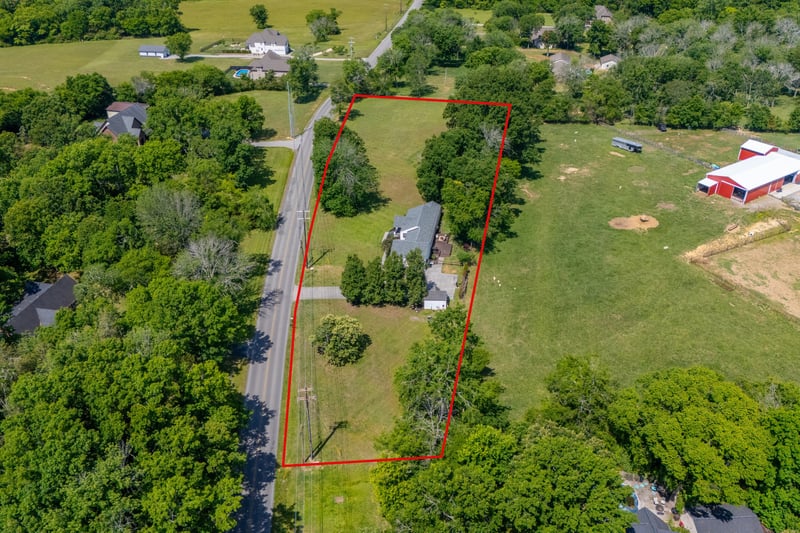 209 Academy Rd, Lebanon, TN 37087