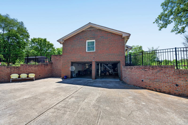 833 Leeville Rd, Lebanon, TN 37090