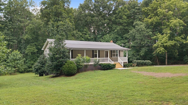 1330 Promise Land Rd, Charlotte, TN 37036