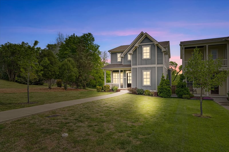 2617 Barclay Dr, Nashville, TN 37206