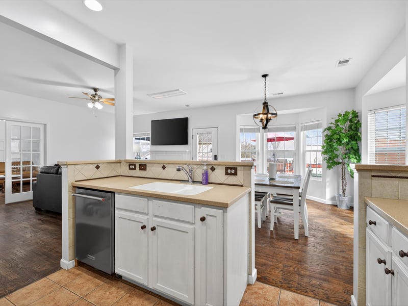 2548 Jordan Ridge Dr, Nashville, TN 37218