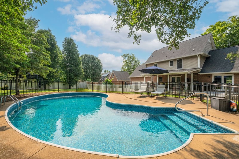 411 Sunnyside Ln, Columbia, TN 38401