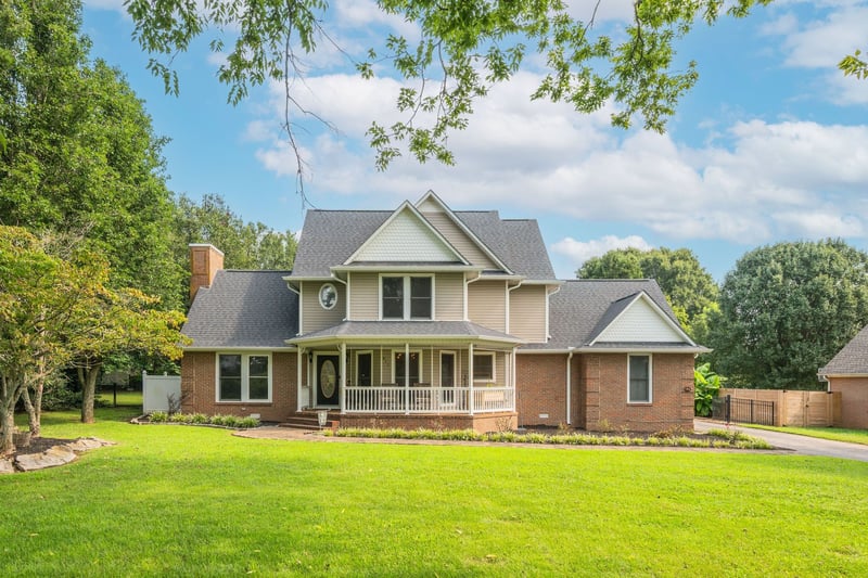 411 Sunnyside Ln, Columbia, TN 38401