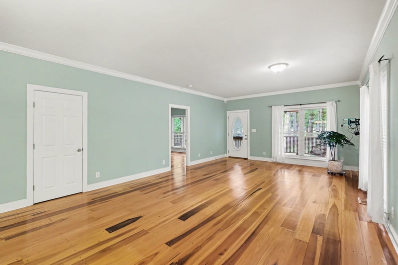 3510 Tobe Robertson Rd, Columbia, TN 38401