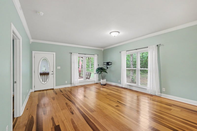 3510 Tobe Robertson Rd, Columbia, TN 38401