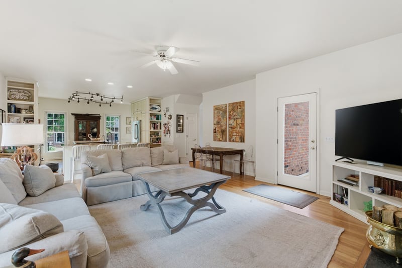 913 Whiteheath Ct, Nashville, TN 37221