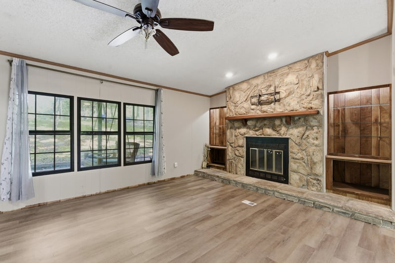 1020 Peery Cir, Kingston Springs, TN 37082