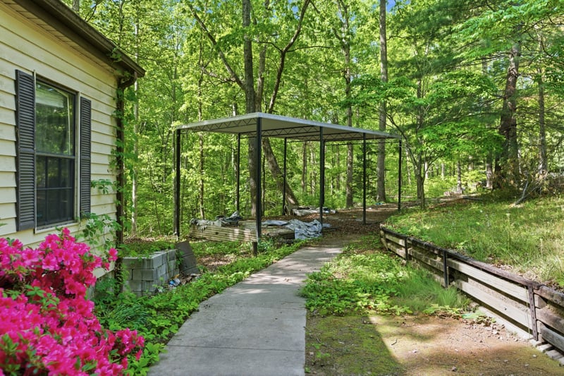 1020 Peery Cir, Kingston Springs, TN 37082