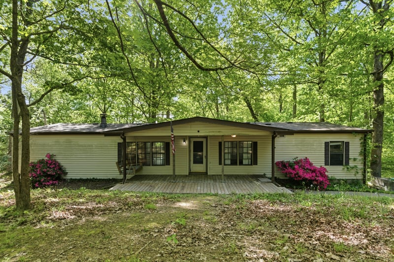 1020 Peery Cir, Kingston Springs, TN 37082