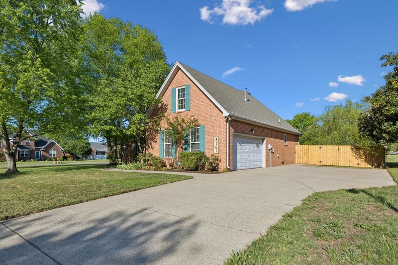 3161 Jenkins Dr, Murfreesboro, TN 37128