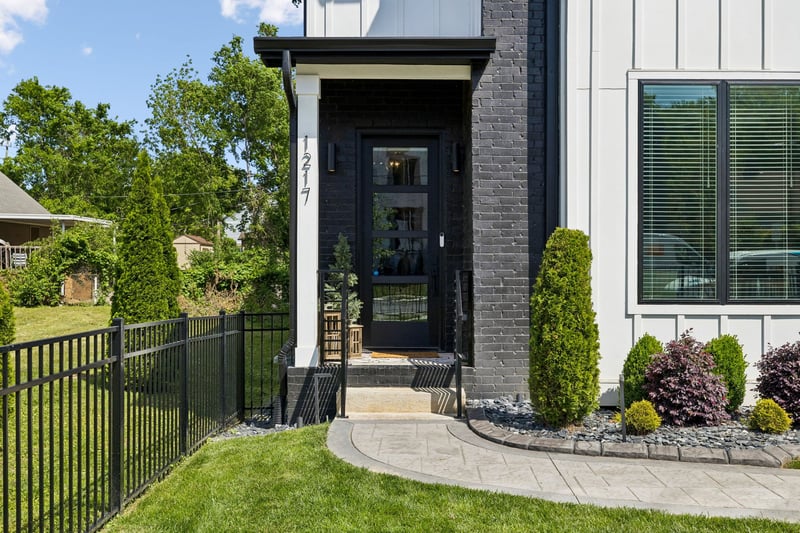 1217 N 8th St, Nashville, TN 37207