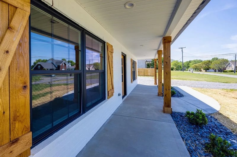 759 N Palmers Chapel Rd, White House, TN 37188