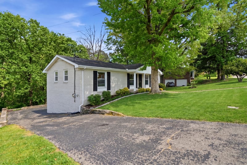 2442 Broadview Dr, Nashville, TN 37217