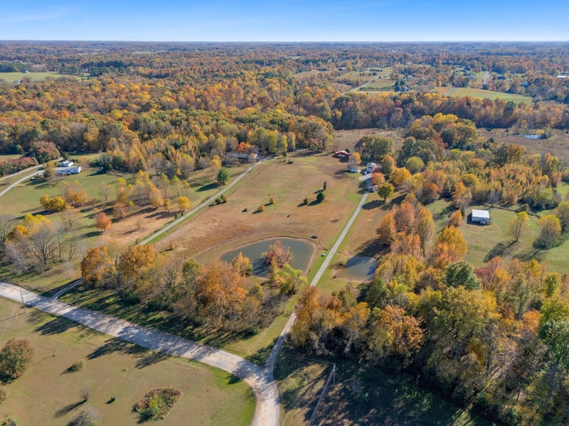 1325 Lost Country Dr, Springfield, TN 37172
