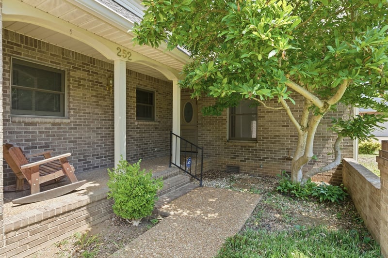 252 Newcastle Dr, Murfreesboro, TN 37129