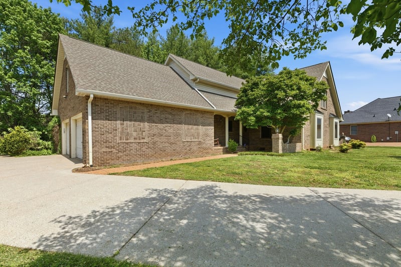 252 Newcastle Dr, Murfreesboro, TN 37129