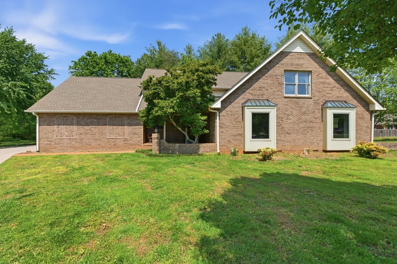 252 Newcastle Dr, Murfreesboro, TN 37129