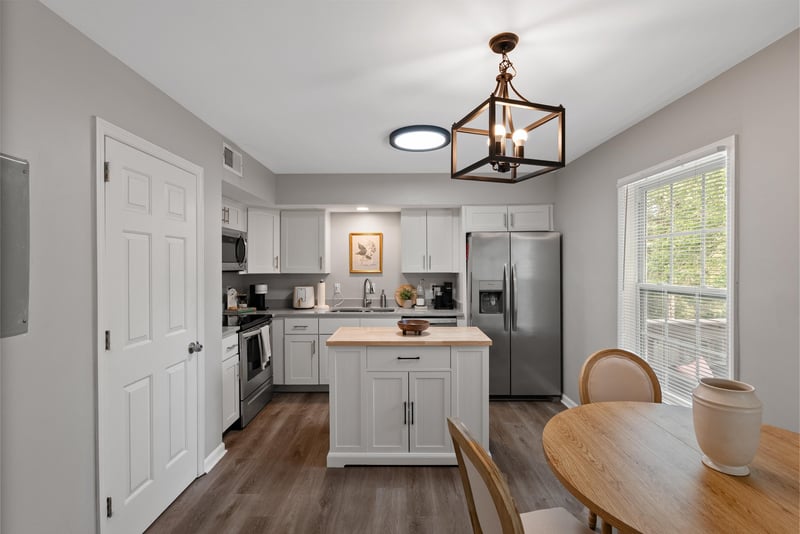 910 Hammack Dr, Nashville, TN 37214