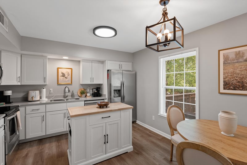 910 Hammack Dr, Nashville, TN 37214