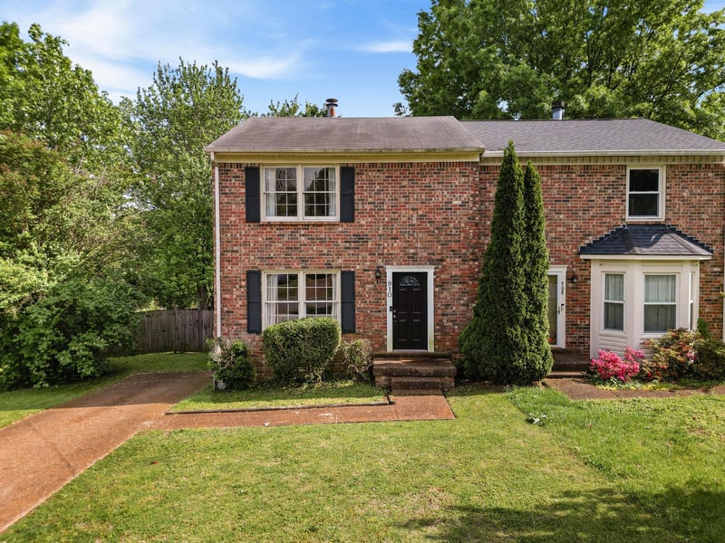 910 Hammack Dr, Nashville, TN 37214