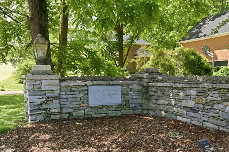 8013 Montcastle Dr, Nashville, TN 37221