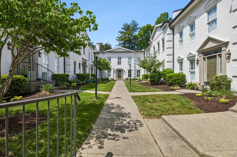 3037 Woodlawn Dr, Nashville, TN 37215