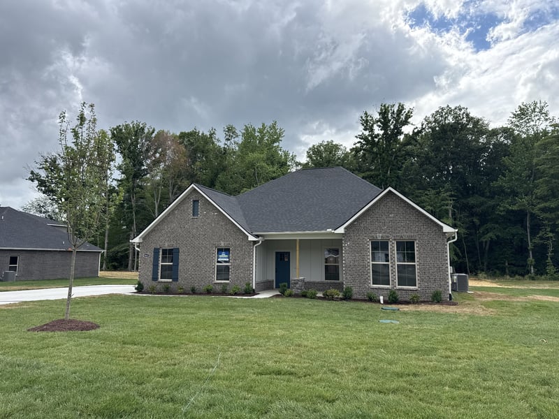 8663 Turnbull Dr, Pleasant View, TN 37146