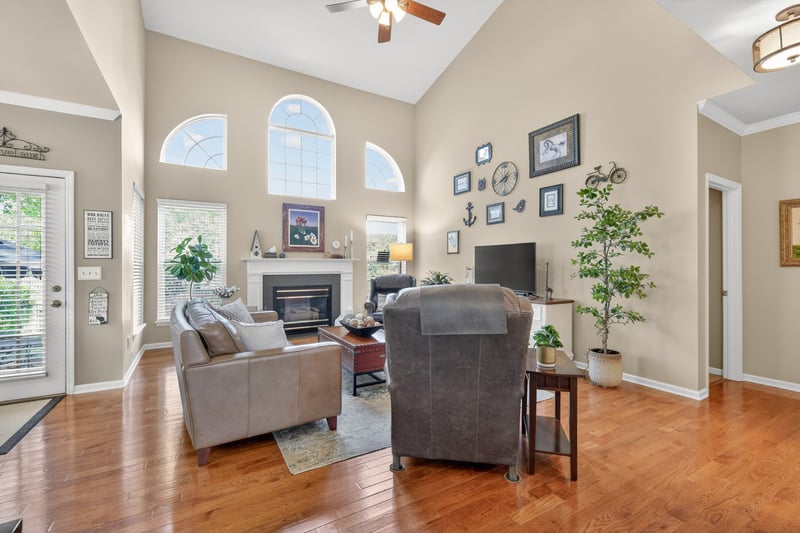 325 Devonshire Dr, Franklin, TN 37064