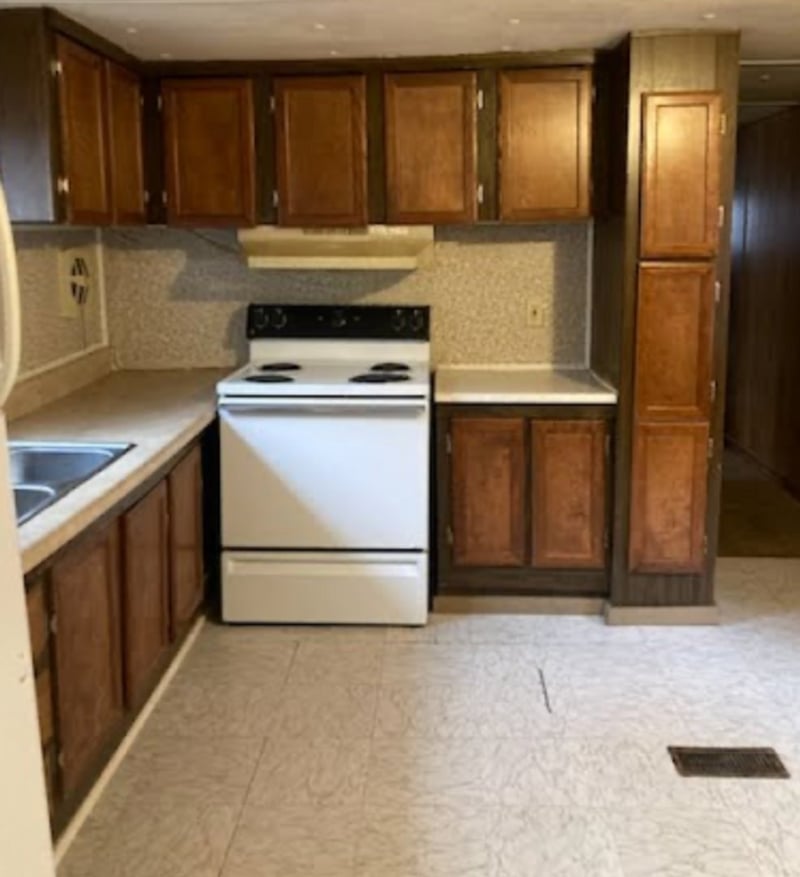 860 Lou Ann Ln, Clarksville, TN 37042