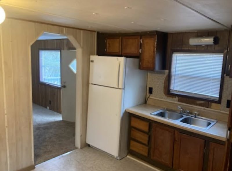 860 Lou Ann Ln, Clarksville, TN 37042