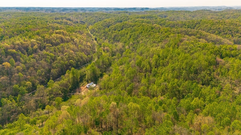 600 Leath Chapel Rd, Bethpage, TN 37022