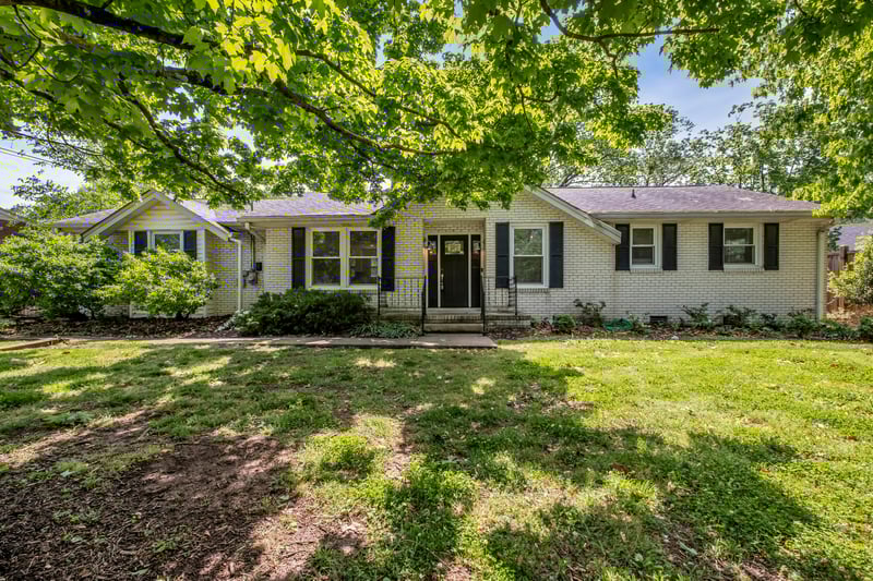 138 Carriage Dr, Nashville, TN 37221