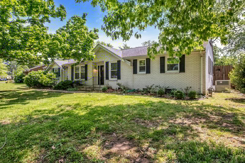 138 Carriage Dr, Nashville, TN 37221