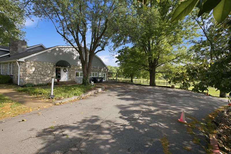 6515 Holt Rd, Nashville, TN 37211