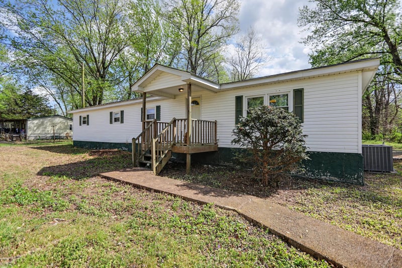 8462 Village Green Dr, Cross Plains, TN 37049