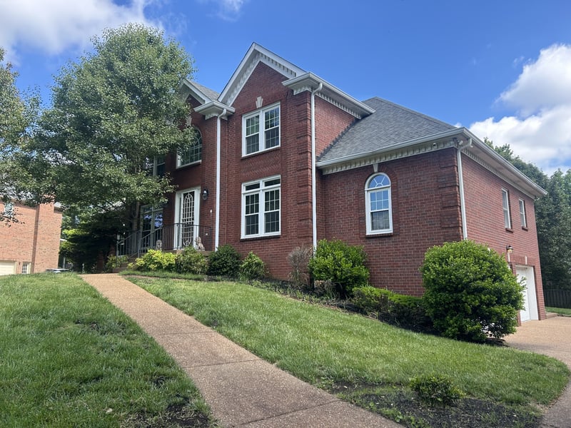 129 Pembroke Dr, Hendersonville, TN 37075