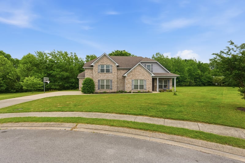 2004 Chapel Ct, Murfreesboro, TN 37128
