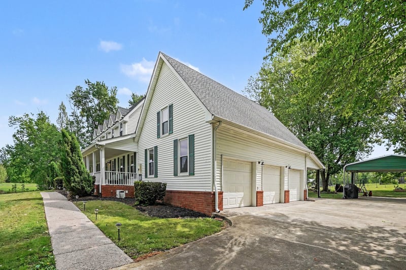 2075 Liebengood Rd, Goodlettsville, TN 37072