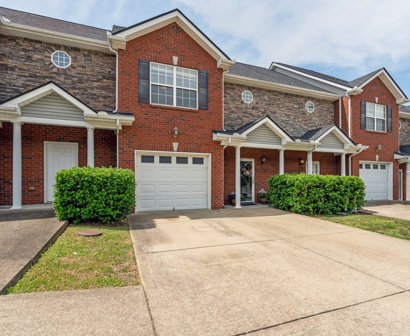302 Villa Cir, Lebanon, TN 37090