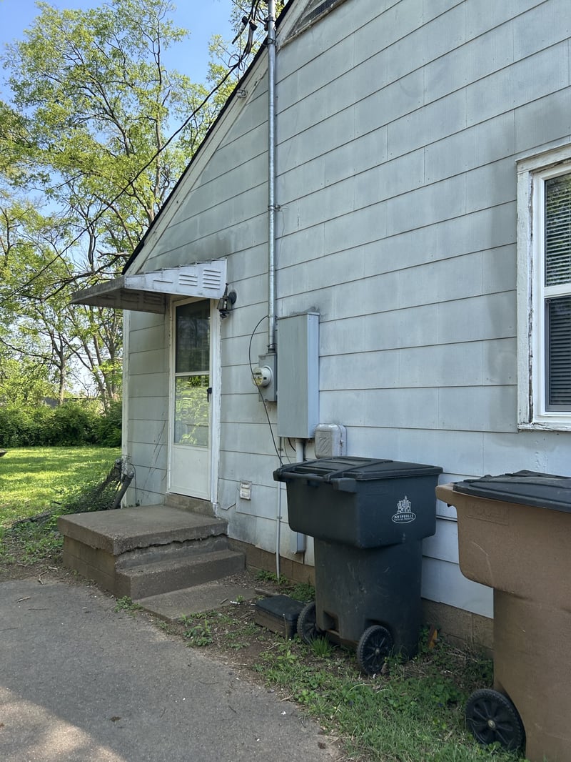 5506 Meadowcrest Ln, Nashville, TN 37209