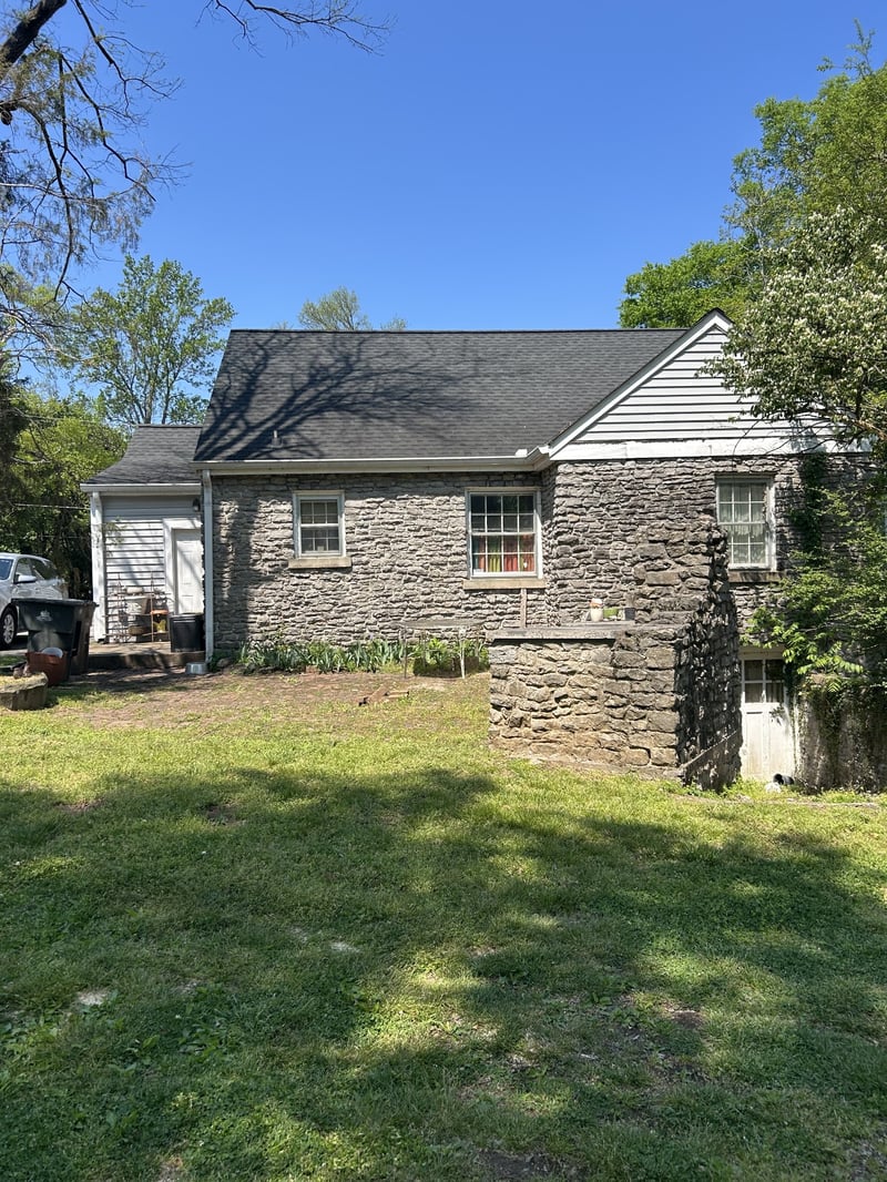 1412 E Riverwood Dr, Nashville, TN 37216