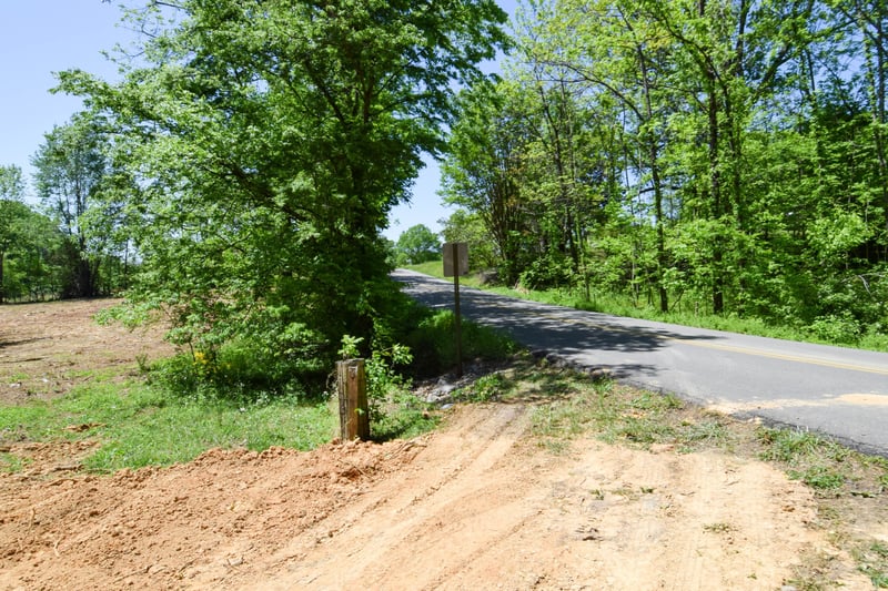 430 South Rd, Cottontown, TN 37048