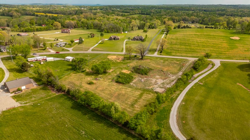 4444 Highway 76 , Cottontown, TN 37048