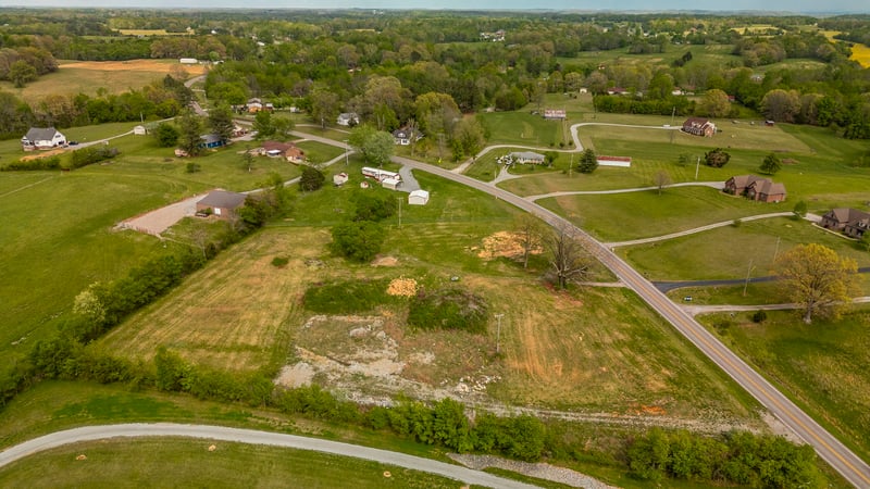 4444 Highway 76 , Cottontown, TN 37048
