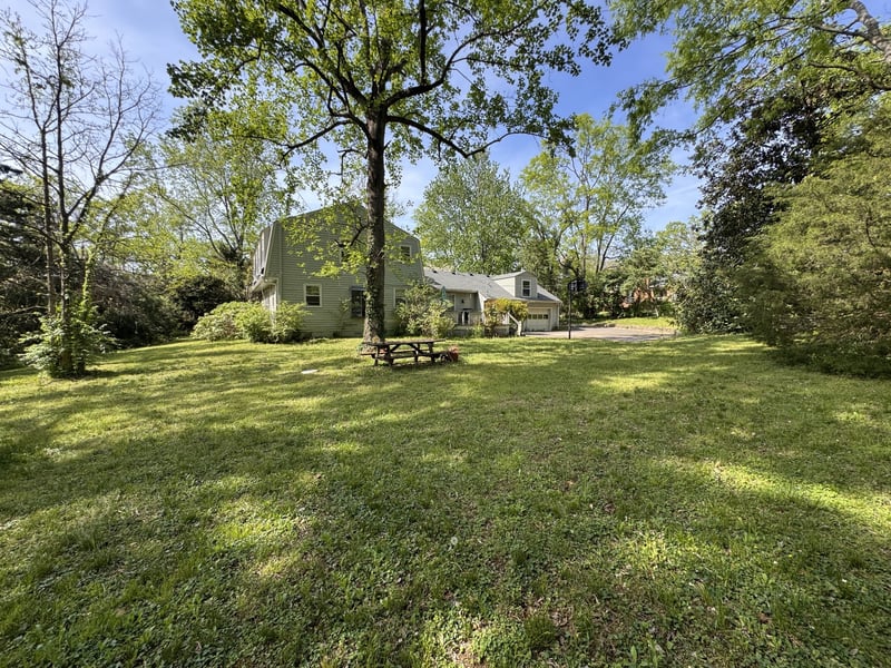 100 Bellevue Dr, Nashville, TN 37205