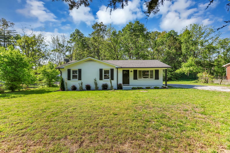 227 Staggs Dr, Portland, TN 37148