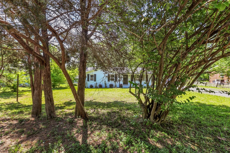 227 Staggs Dr, Portland, TN 37148