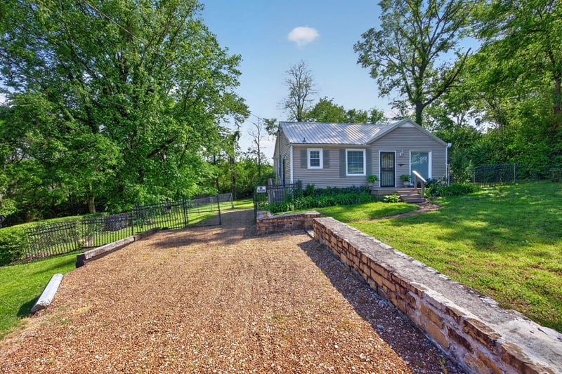 125 Neese Dr, Nashville, TN 37211