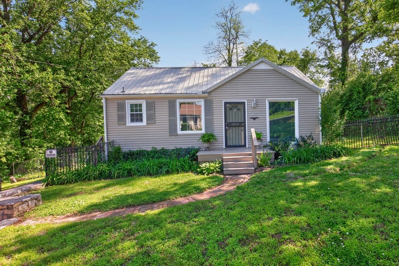 125 Neese Dr, Nashville, TN 37211